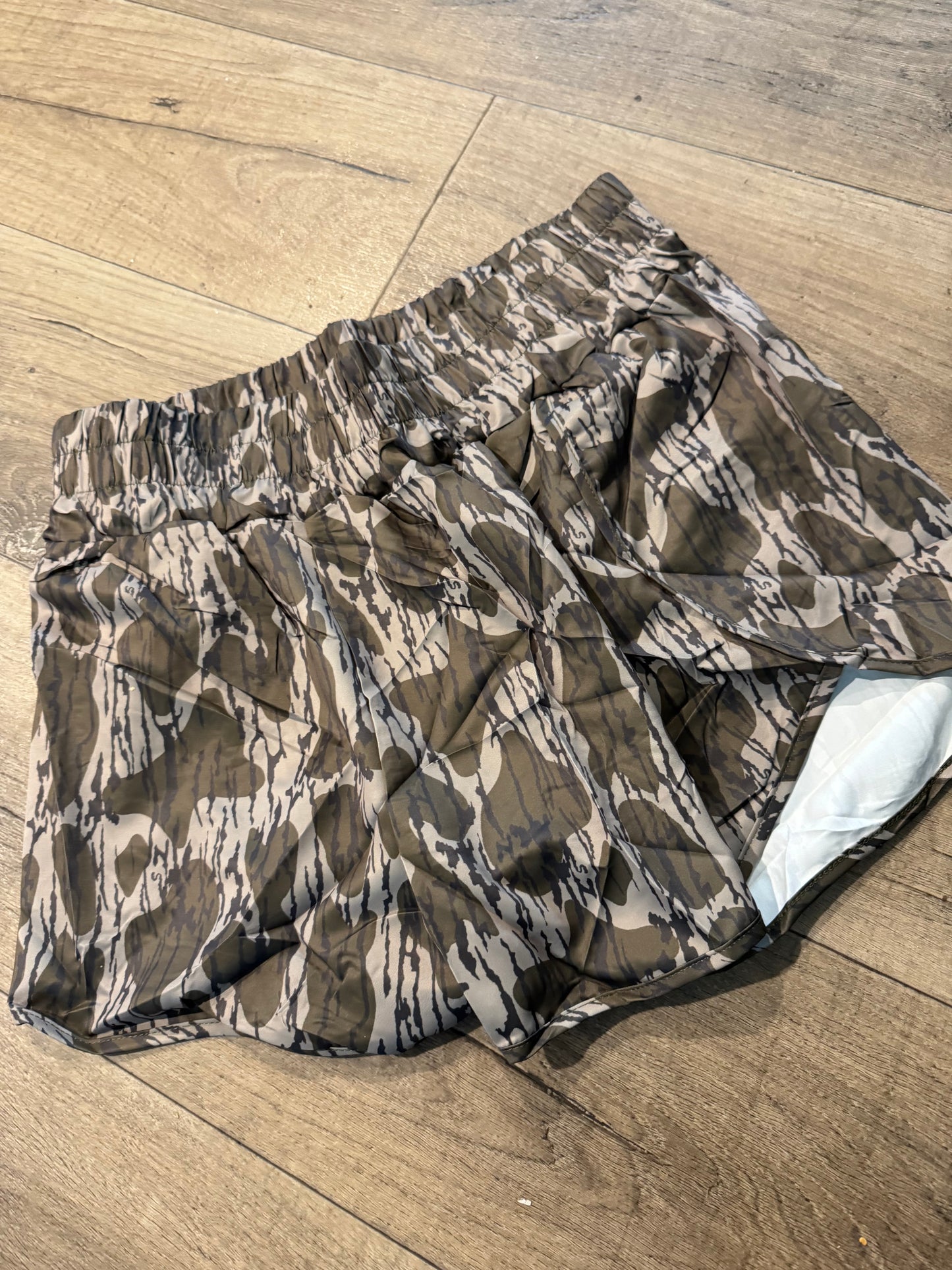 Bottoml Camo Shorts